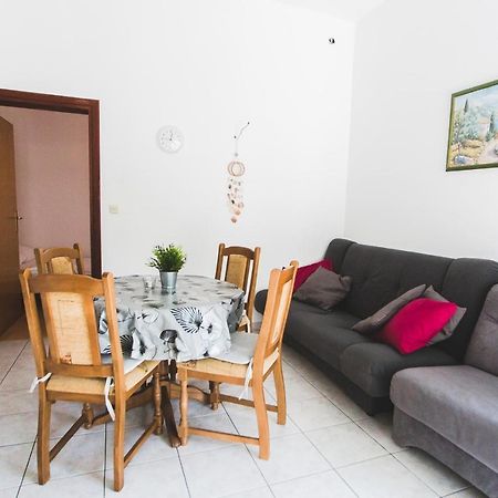 Apartmani Males Rogoznica  Esterno foto
