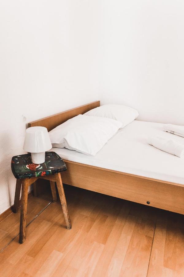 Apartmani Males Rogoznica  Esterno foto